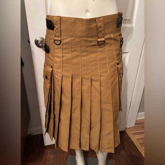 Scottish kilt NWOT 34/36 - Picture 1 of 7